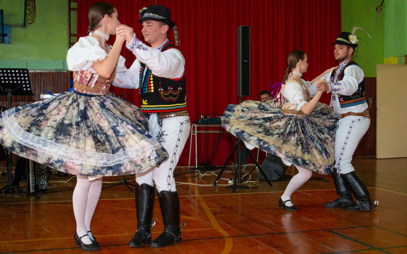 Vystúpenie folklórnej skupiny